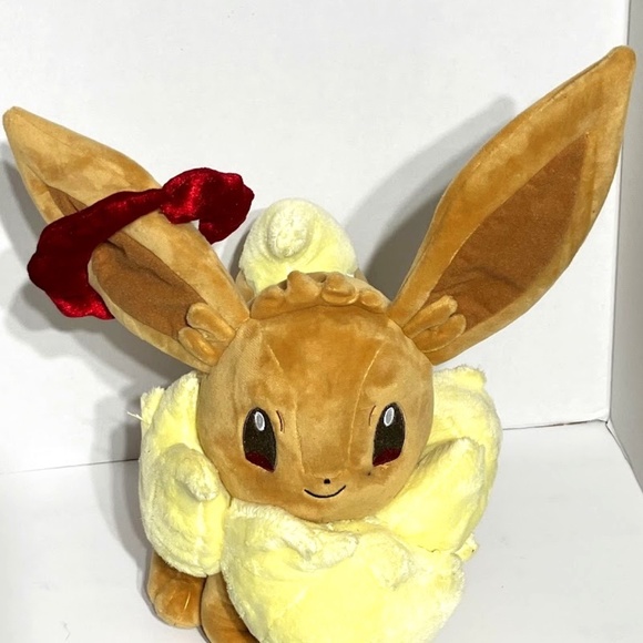 Pokemon Center Original Plush Toy Eevee Kyodaimax Style - Picture 1 of 3